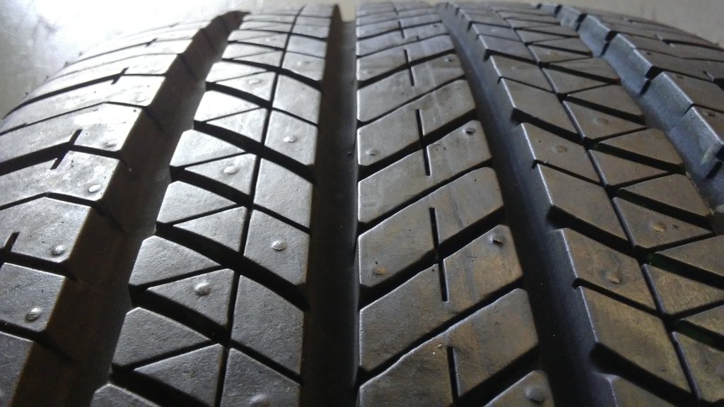 Bridgestone Dueler HL 400 (3)